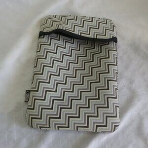 E-reader or tablet sleeve Tech-1reversible circa 2010 Dimensions shown in photos